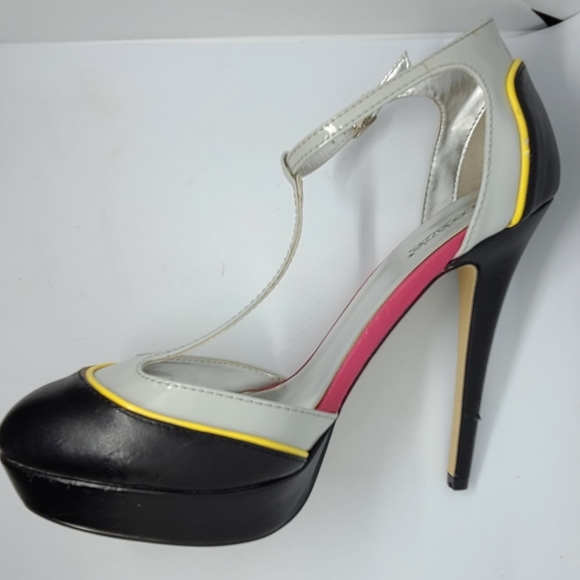 ShoeDazzle platform pumps - Picture 3 of 16